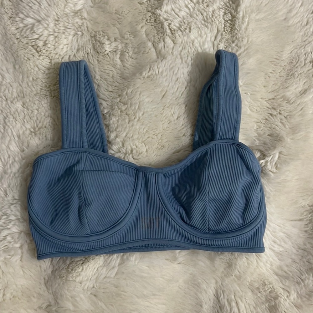 SET ACTIVE sculptflex contour sports bra in Blue Jean